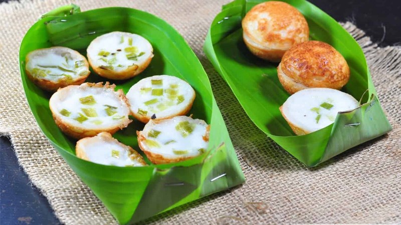 Khanom Krok (Bánh bò Thái)