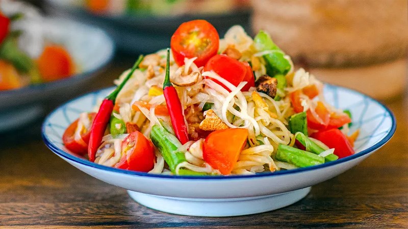 Som Tam (Spicy Green Papaya Salad)