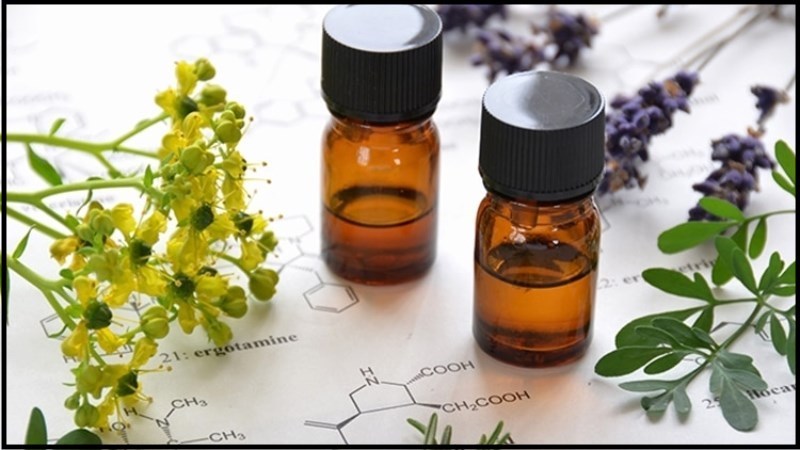 Đ&aacute;nh dấu ng&agrave;y mở nắp lọ tinh dầu