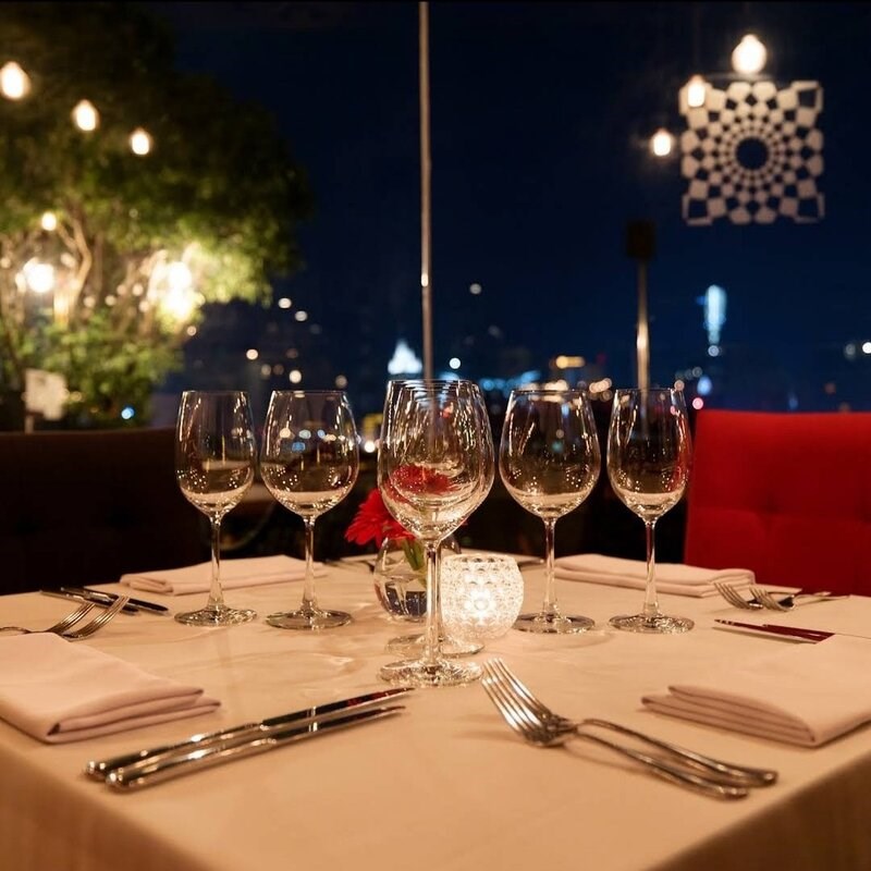 Khung cảnh Nhà hàng Shri Restaurant & Lounge 
