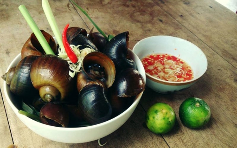 Ốc bươu hấp sả