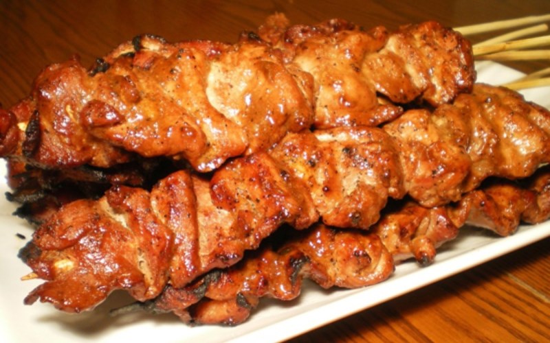 Thịt lợn rừng xiên nướng