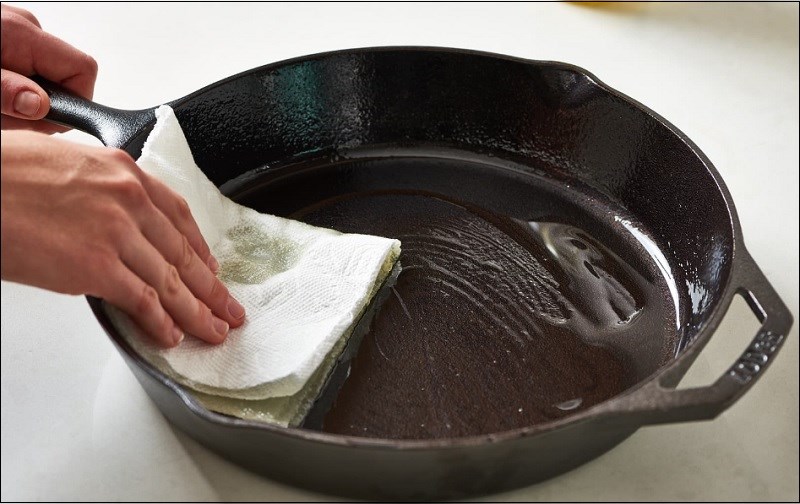 C&aacute;ch chọn v&agrave; bảo quản chảo khi thực hiện kỹ thuật x&oacute;c chảo