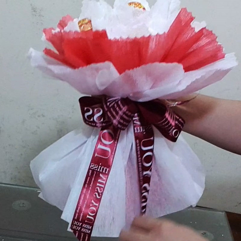 Bước 3 Gói hoa Bó hoa từ kẹo mút