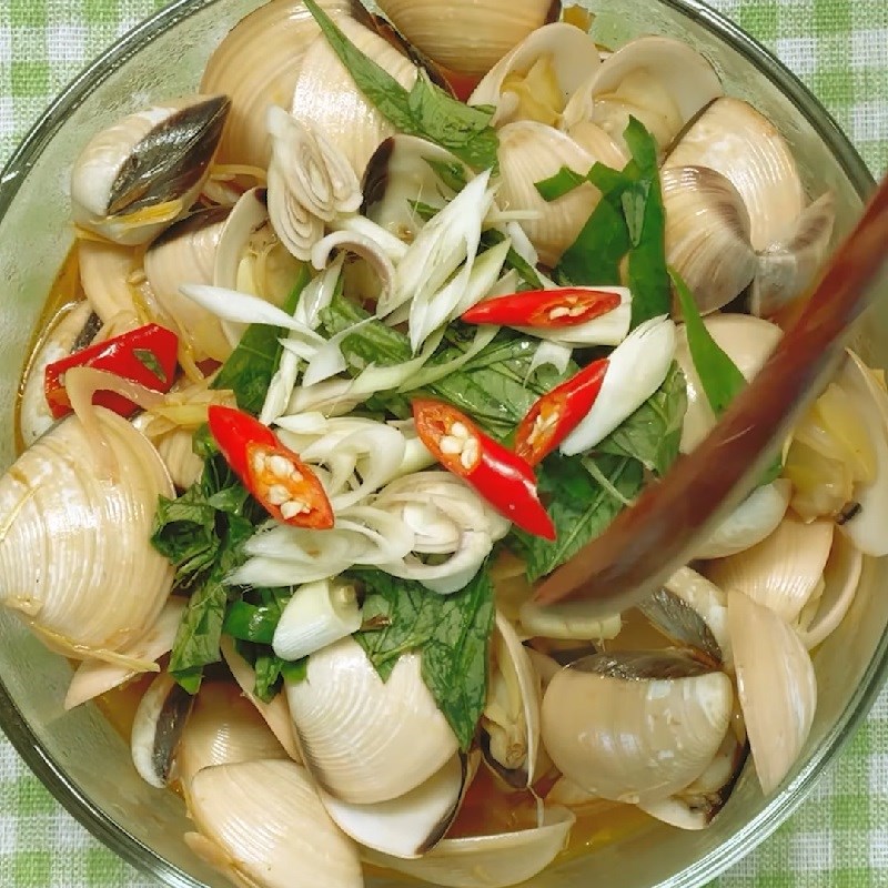 Bước 4 Thành phẩm Nghêu hấp Thái