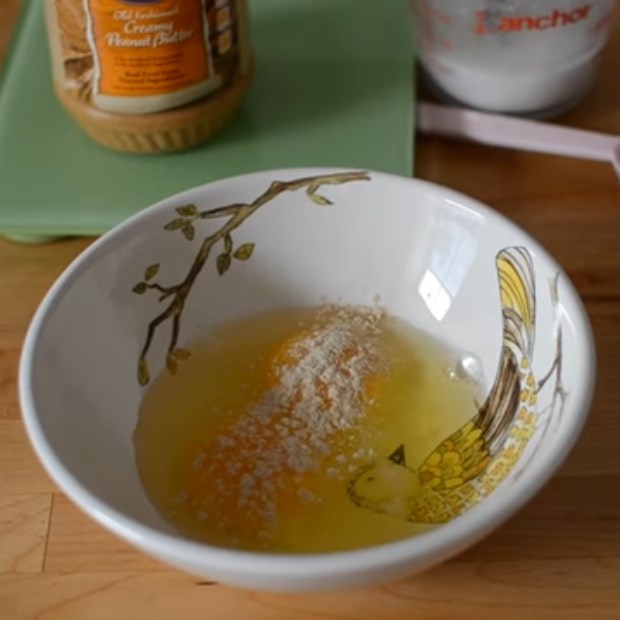 Bước 2 Đánh trứng Hàu chiên trứng Đài Loan