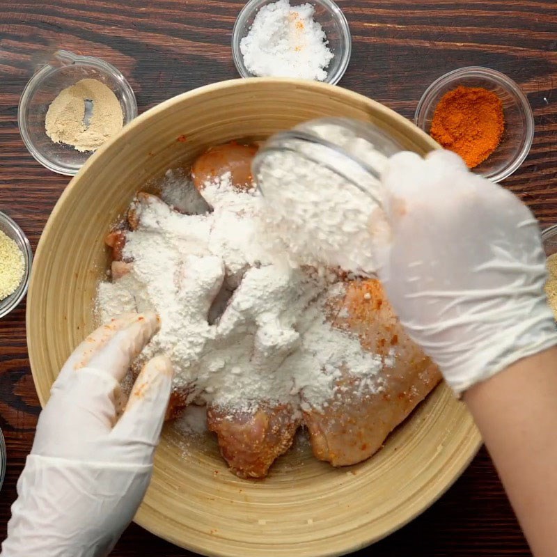 Step 3 Roll the chicken over the fried chicken dough