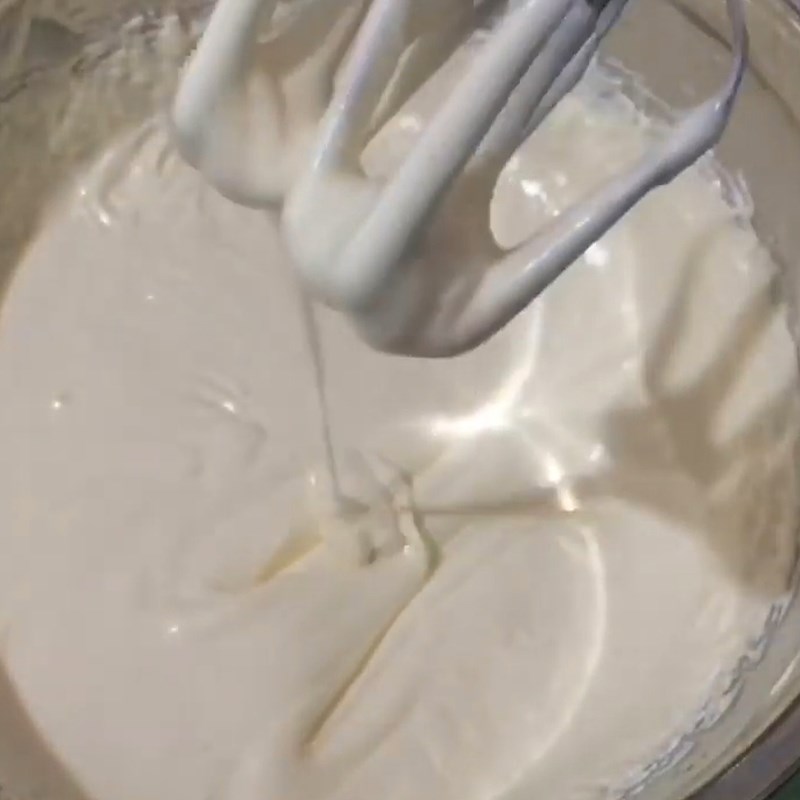 Bước 1 Đánh bông hỗn hợp kem sữa Kem cocktail