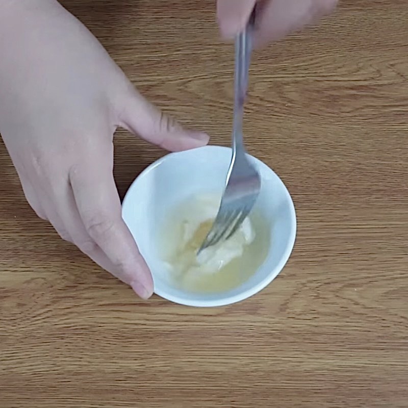 Bước 3 Đun bột gelatin Sữa chua dẻo trái cây
