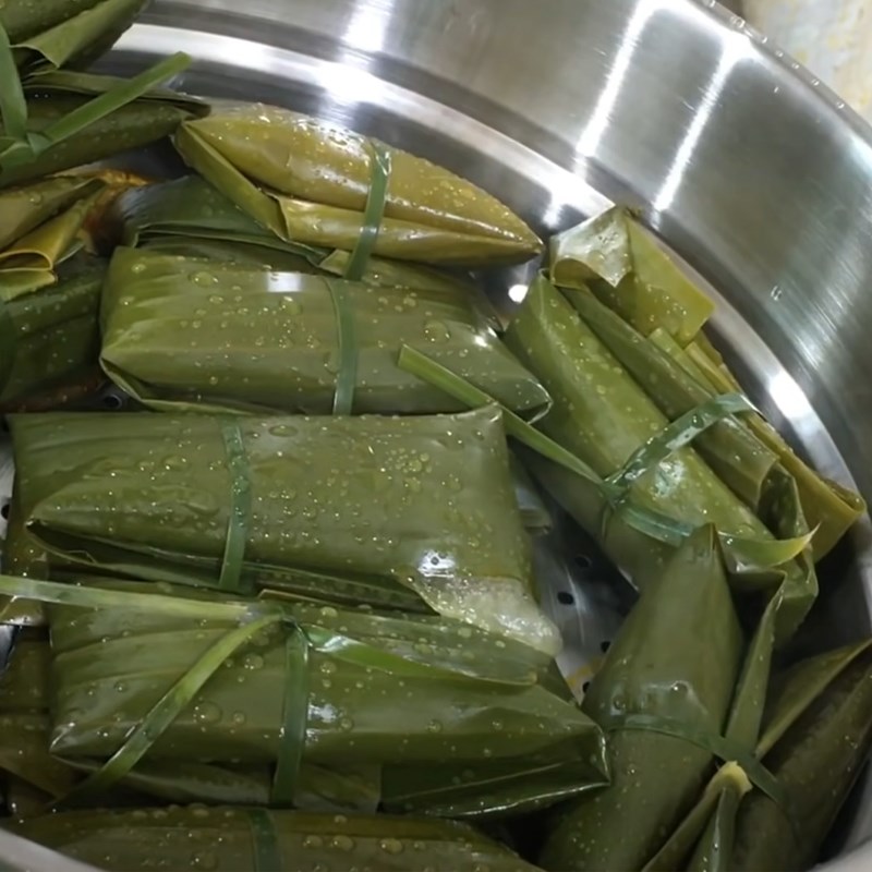 Bước 5 Hấp bánh Bánh bột lọc lá chuối