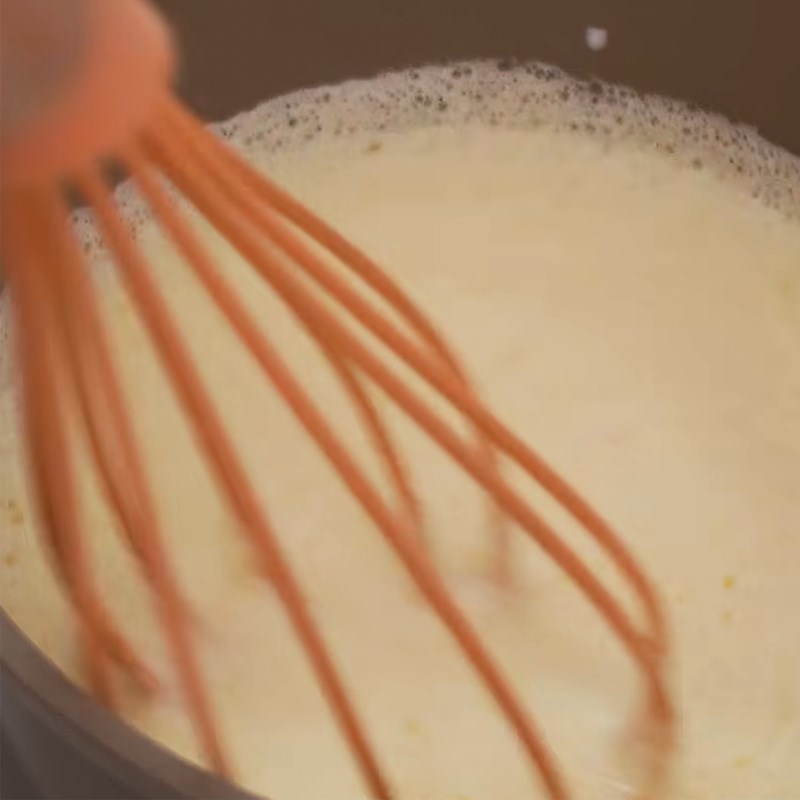 Bước 3 Làm nhân kem trứng Bánh kếp trứng sữa