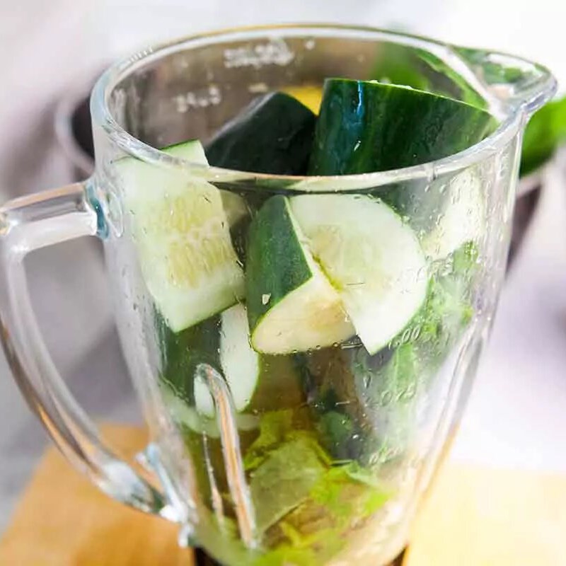 Bước 2 Làm nước ép Nước ép dưa leo bạc hà