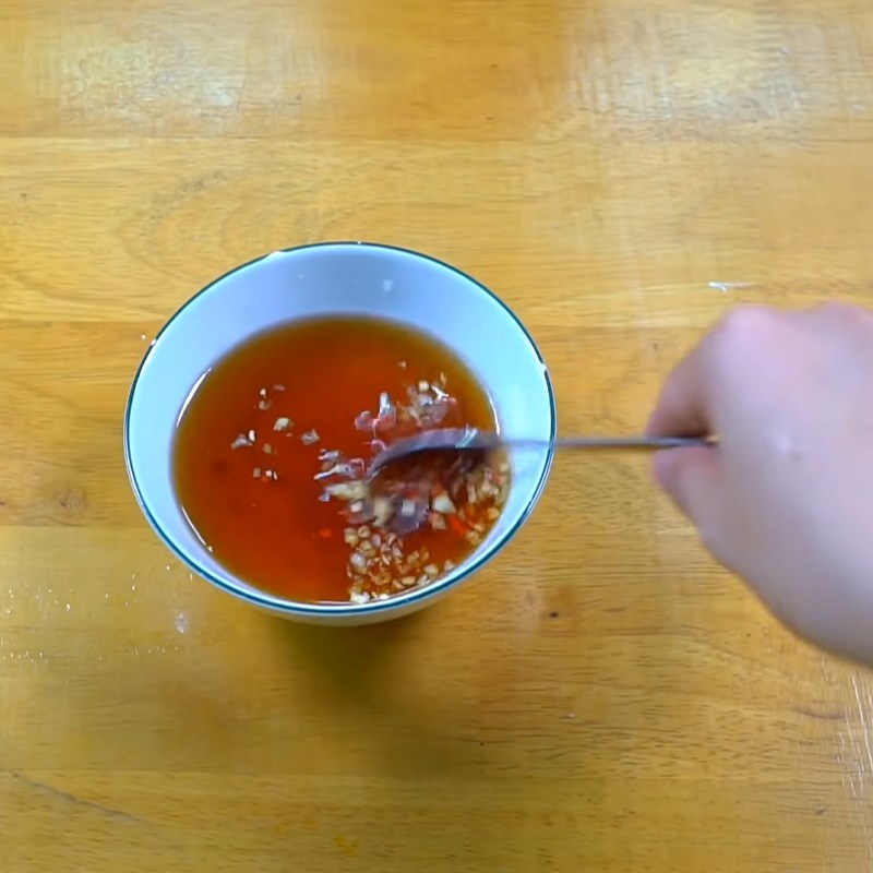 Bước 6 Làm nước mắm chấm bánh Bánh bột lọc lá chuối
