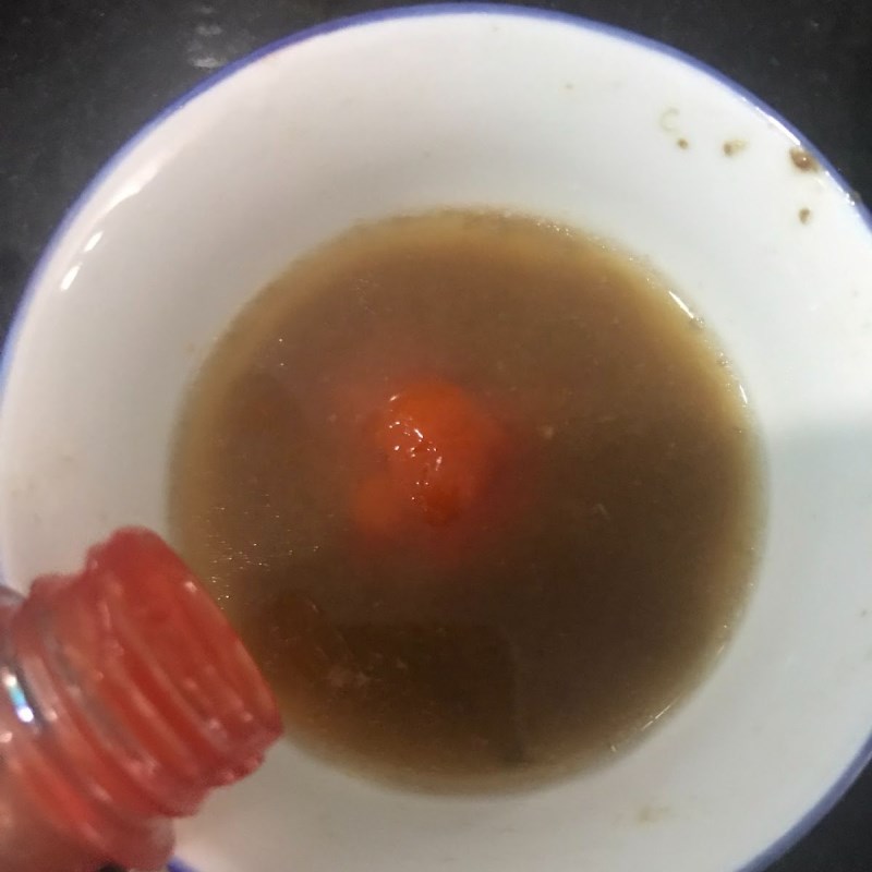 Bước 3 Làm nước sốt Nước sốt sườn xào chua ngọt