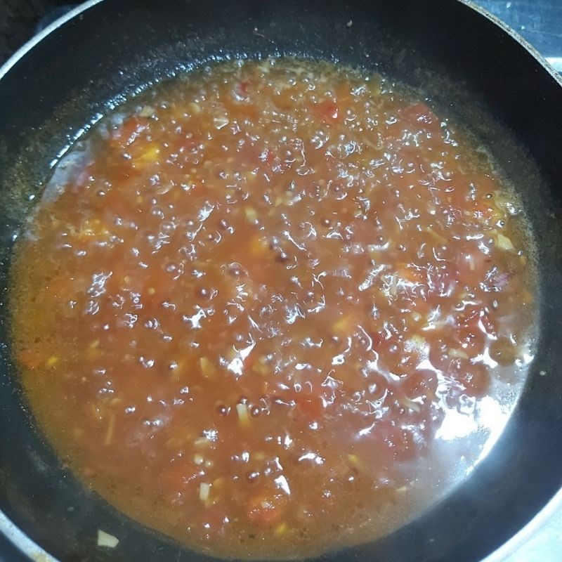 Bước 4 Làm sốt cà chua Cá thu sốt cà chua