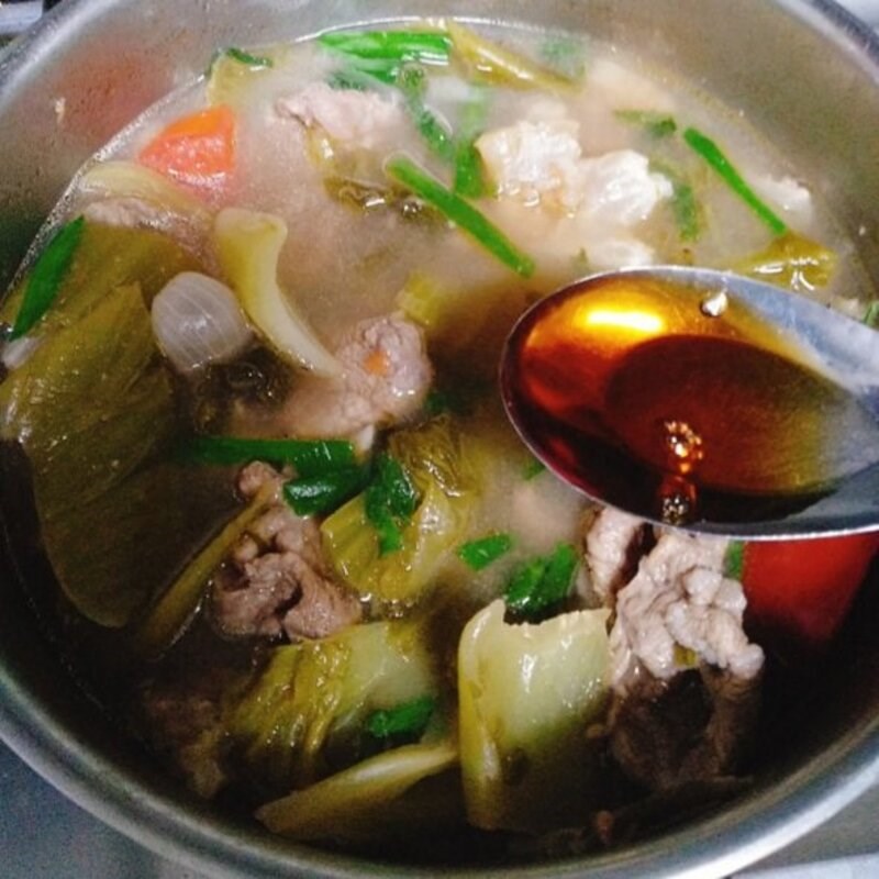 Bước 3 Nấu canh dưa chua thịt bò rau tần Canh dưa chua thịt bò rau tần