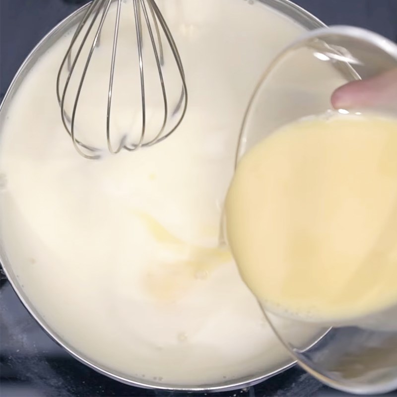 Bước 2 Nấu hỗn hợp sữa Pudding trà xanh