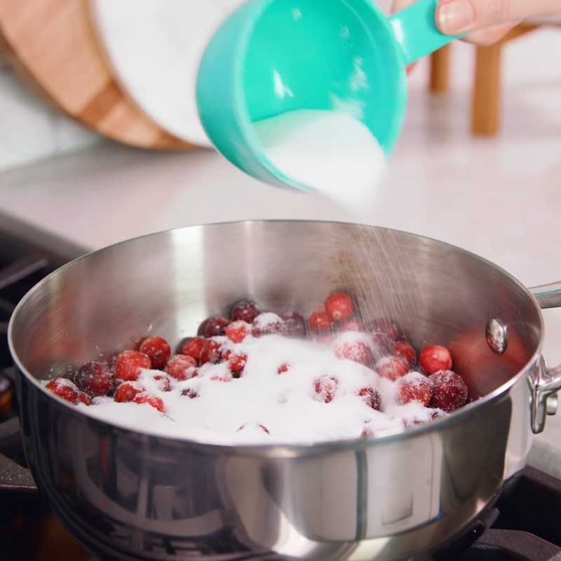 Bước 2 Nấu sốt nam việt quất Sốt cranberry