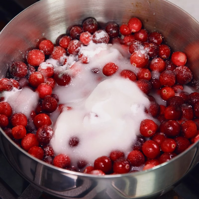 Bước 2 Nấu sốt nam việt quất Sốt cranberry