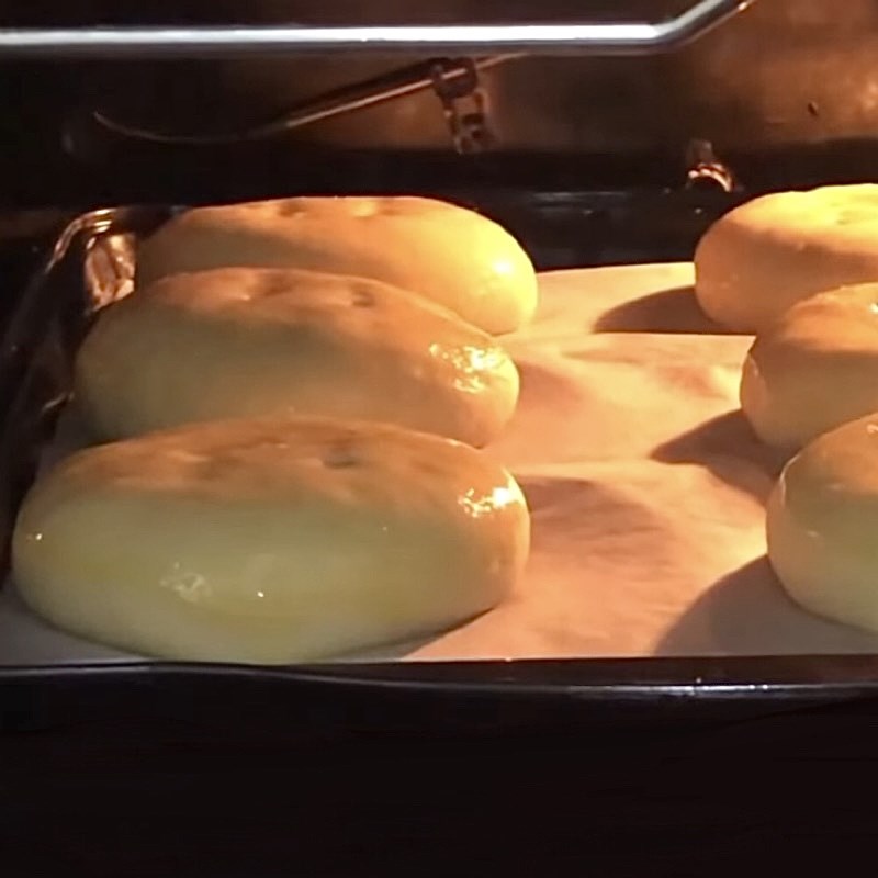Bước 5 Nướng bánh Bánh mì ngọt nhân đậu xanh nướng