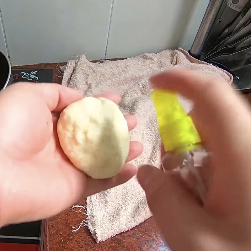 Bước 5 Nướng bánh bằng chảo chống dính Bánh mì ngọt nhân đậu xanh bằng chảo chống dính