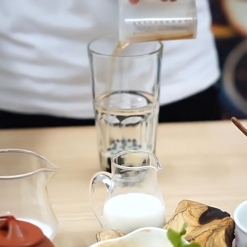 Bước 2 Pha matcha sữa dừa Matcha sữa dừa