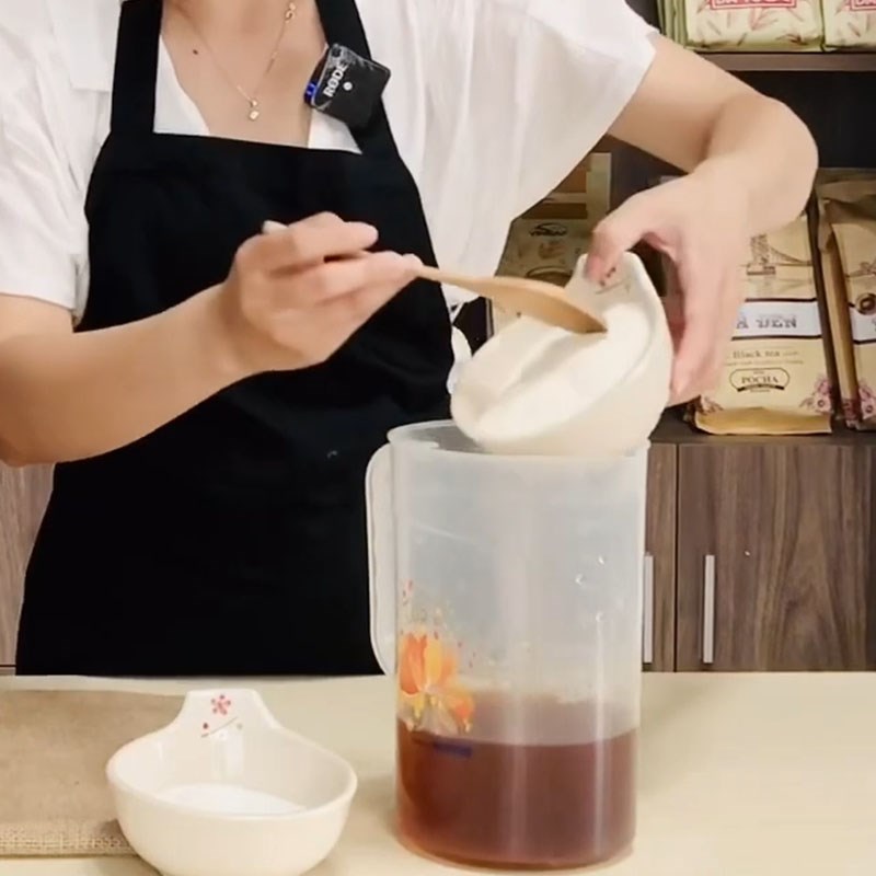 Bước 2 Pha trà sữa lài Trà sữa lài