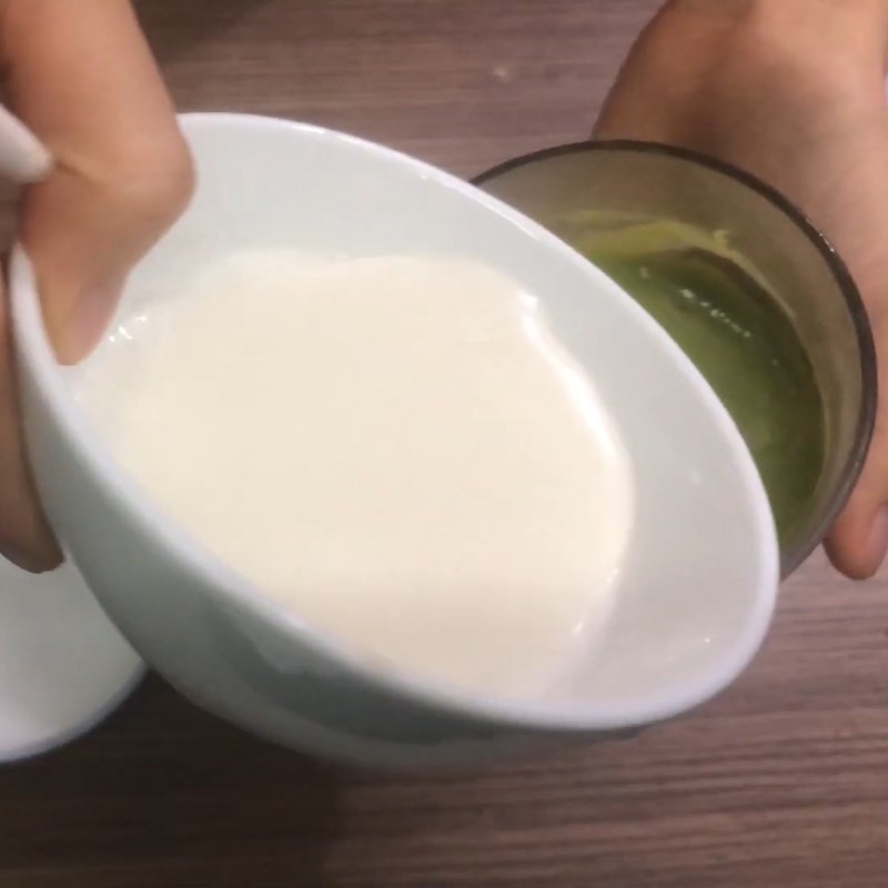 Bước 5 Pha và đổ khuôn hỗn hợp sữa Pudding bơ sữa cho bé ăn dặm