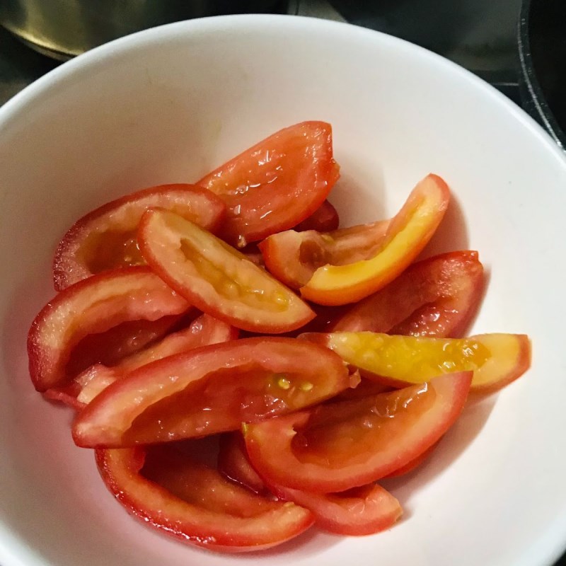 Bước 1 Sơ chế các nguyên liệu Nước ép dứa cà chua