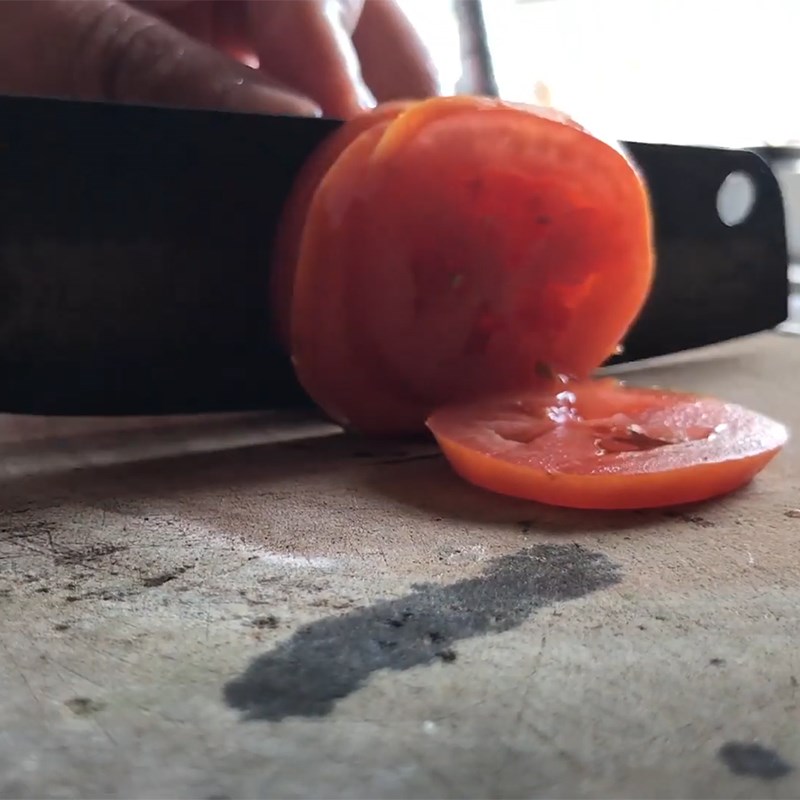 Bước 2 Sơ chế các nguyên liệu khác Canh ngó khoai nấu sườn và cà chua