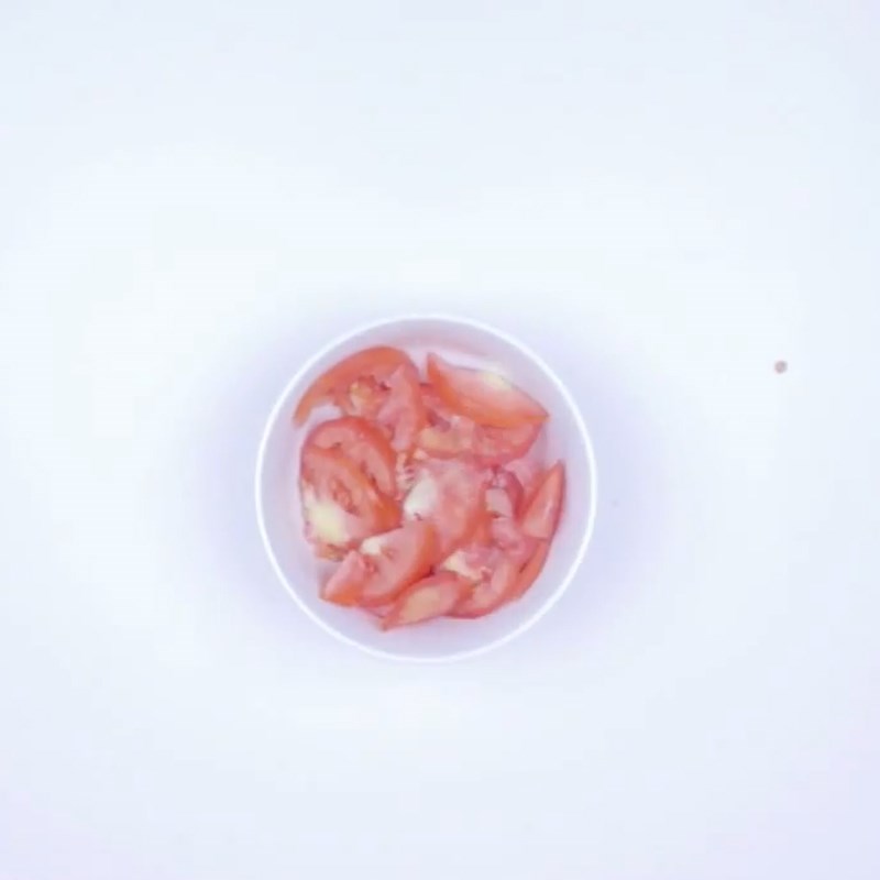 Bước 1 Sơ chế nguyên liệu Cá trứng chiên giòn sốt cà chua
