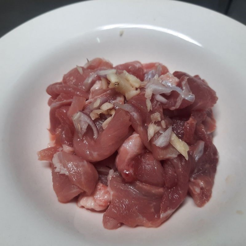 Bước 1 Sơ chế nguyên liệu Thịt heo xào cay Hàn Quốc
