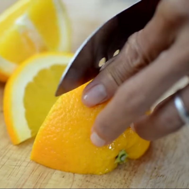 Bước 1 Sơ chế táo cam Nước detox táo cam