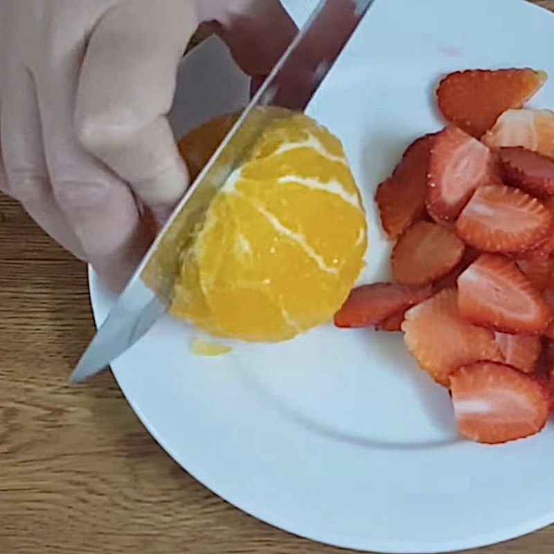 Bước 4 Sơ chế trái cây Sữa chua dẻo trái cây