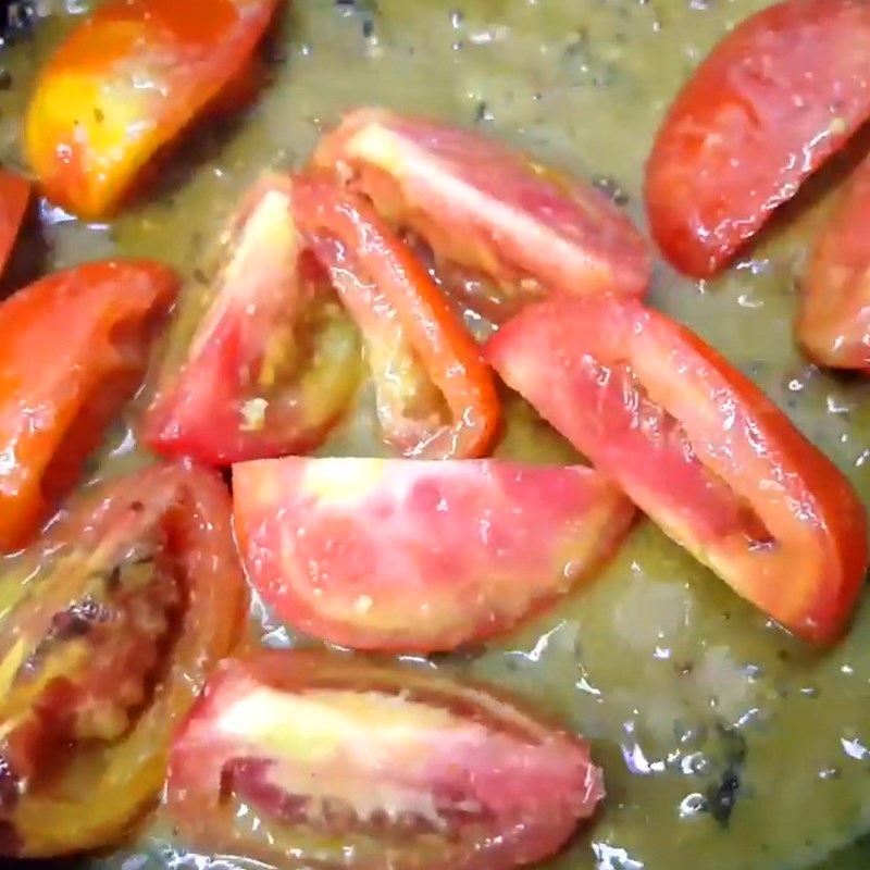 Bước 3 Sốt cà chua với gạch cua Lẩu cua đồng hải sản miền Tây