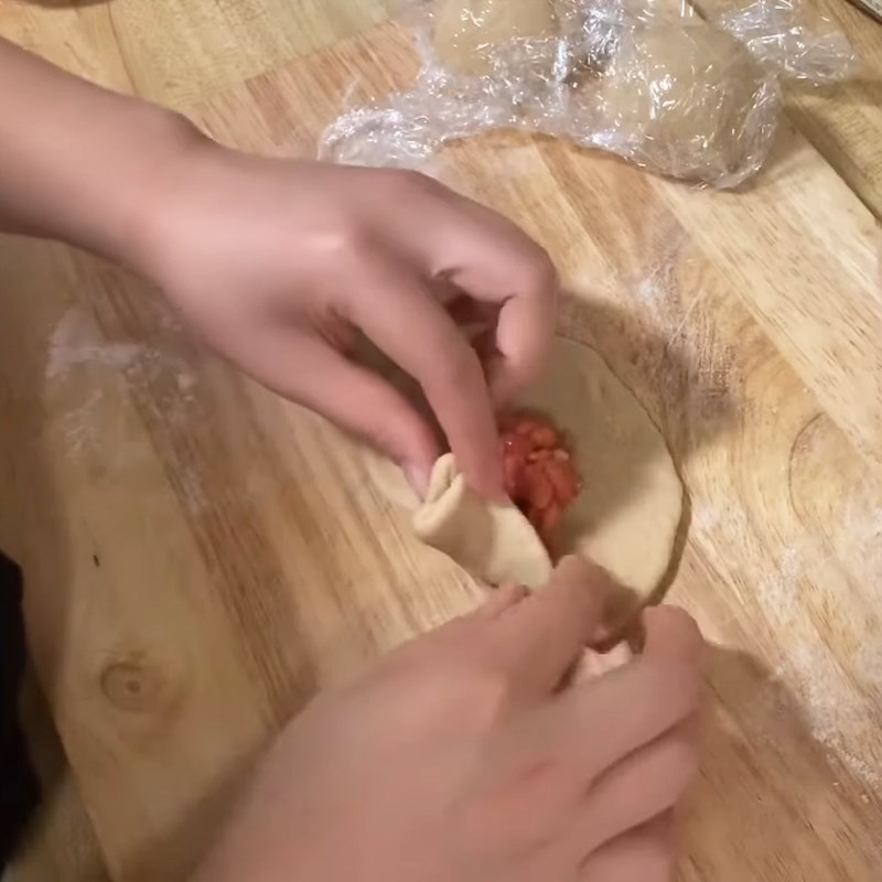 Bước 5 Tạo hình bánh Bánh bao nguyên cám gà xá xíu