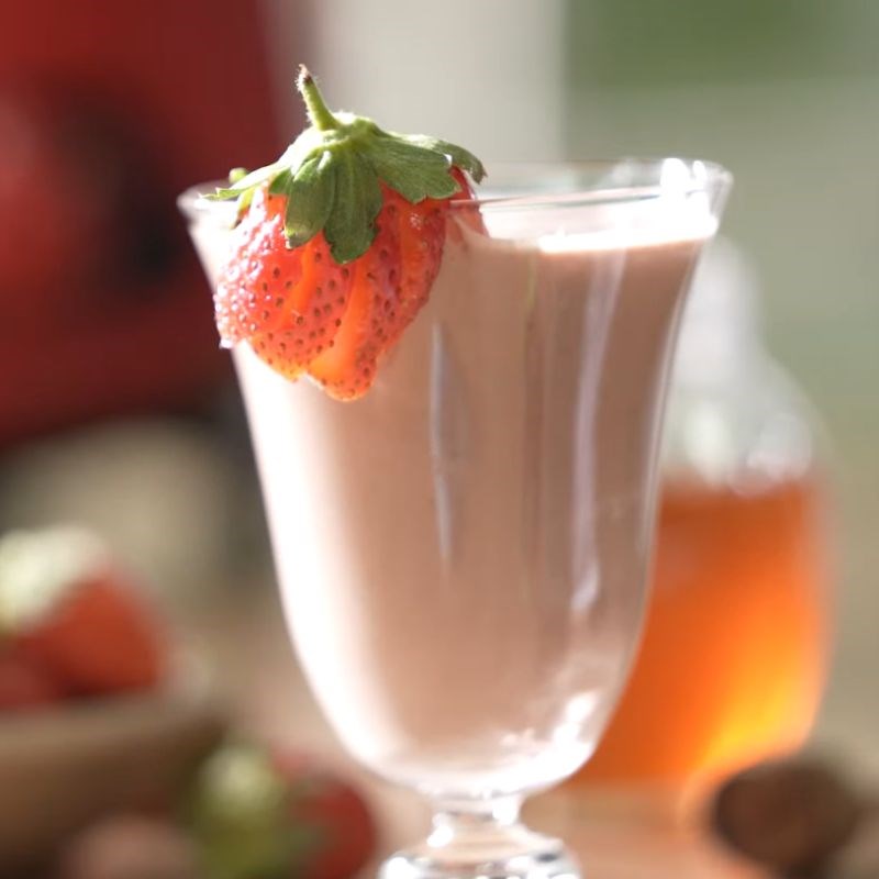Bước 3 Thành phẩm Sinh tố oreo dâu tây