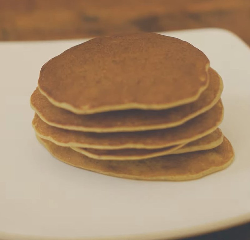 Bước 4 Thành phẩm Pancake yến mạch chuối