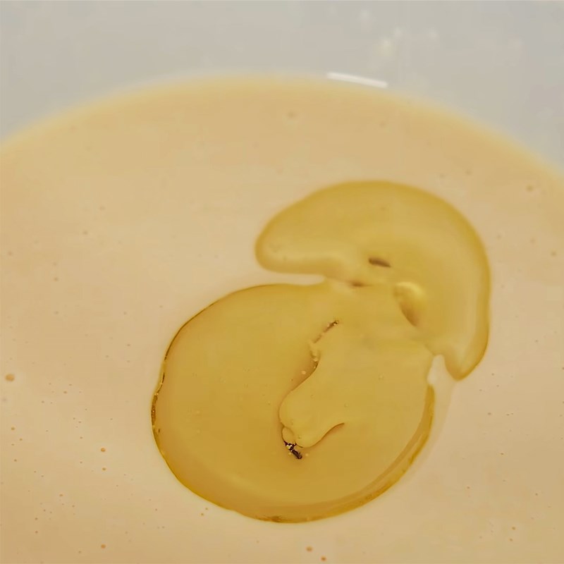 Bước 2 Trộn hỗn hợp bột Bánh kếp trứng sữa