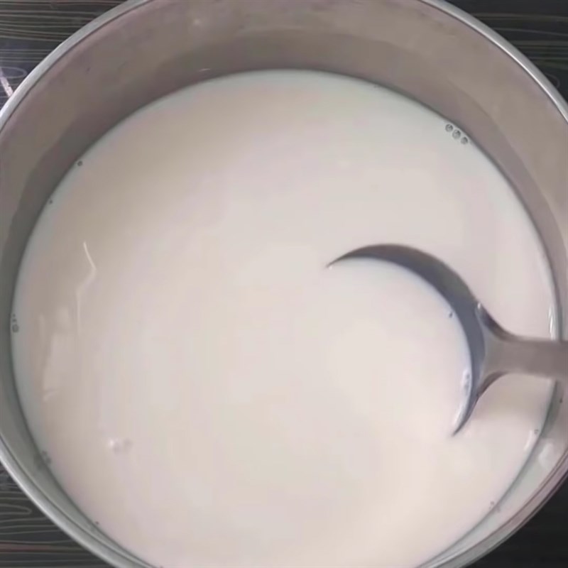 Bước 3 Trộn hỗn hợp chuối sữa đậu phộng Kem chuối bịch với sữa đặc