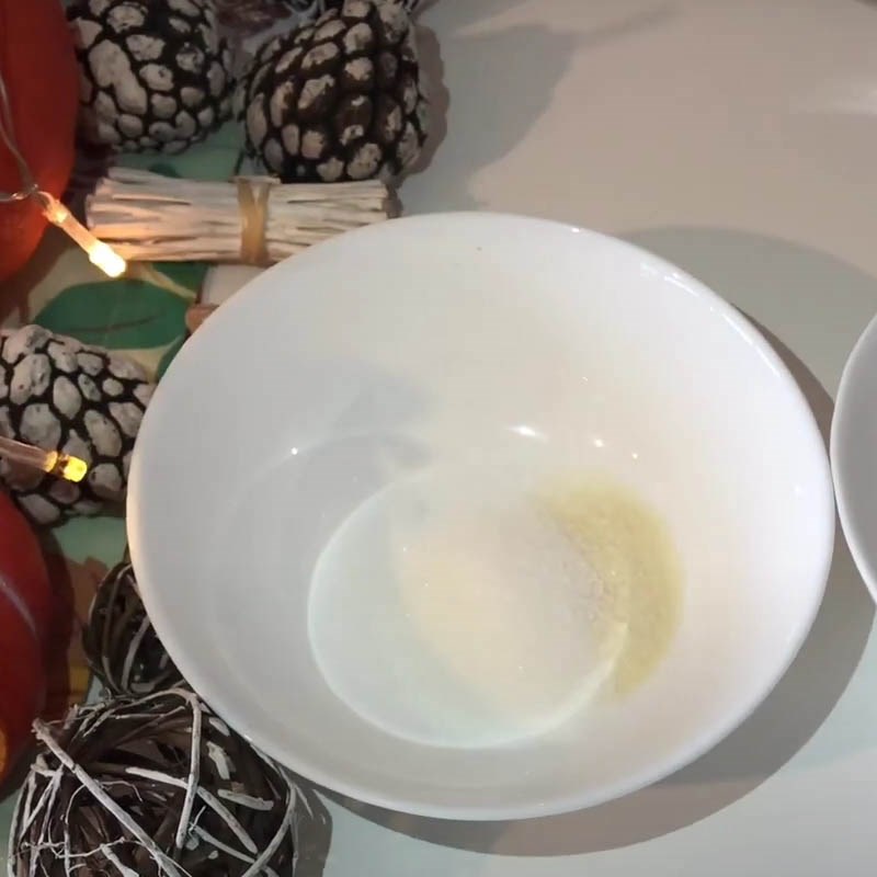 Bước 1 Trộn hỗn hợp gelatin Thạch nhãn cầu trái cây