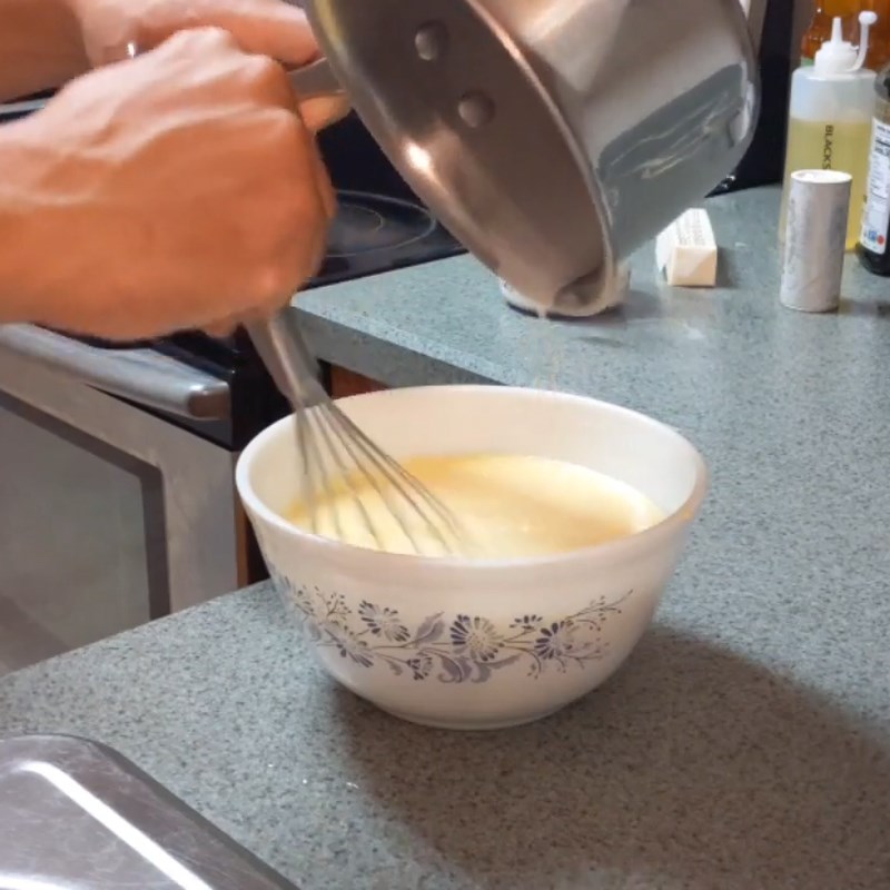 Bước 2 Trộn hỗn hợp kem sữa trứng Kem trứng (kem lạnh)