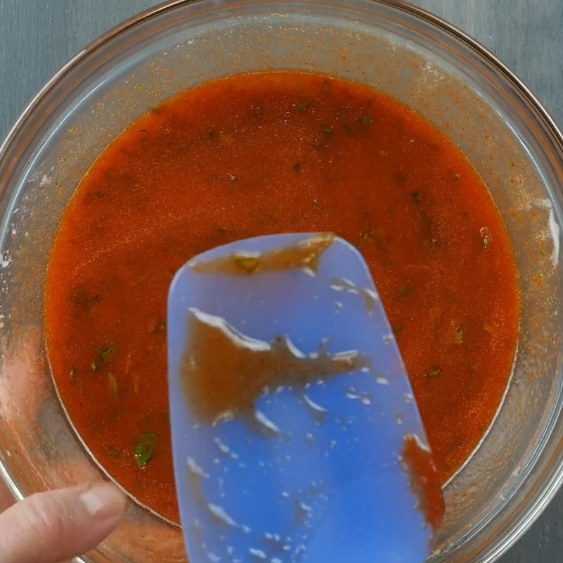 Bước 2 Trộn hỗn hợp nguyên liệu Sốt tương ớt Sriracha