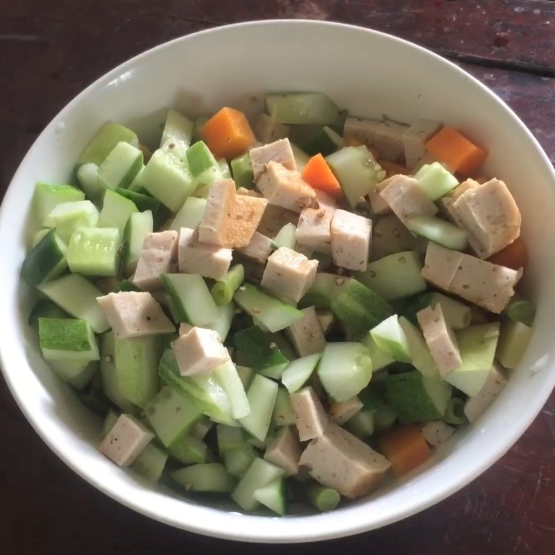 Bước 3 Trộn salad Salad xà lách dưa chuột khoai tây