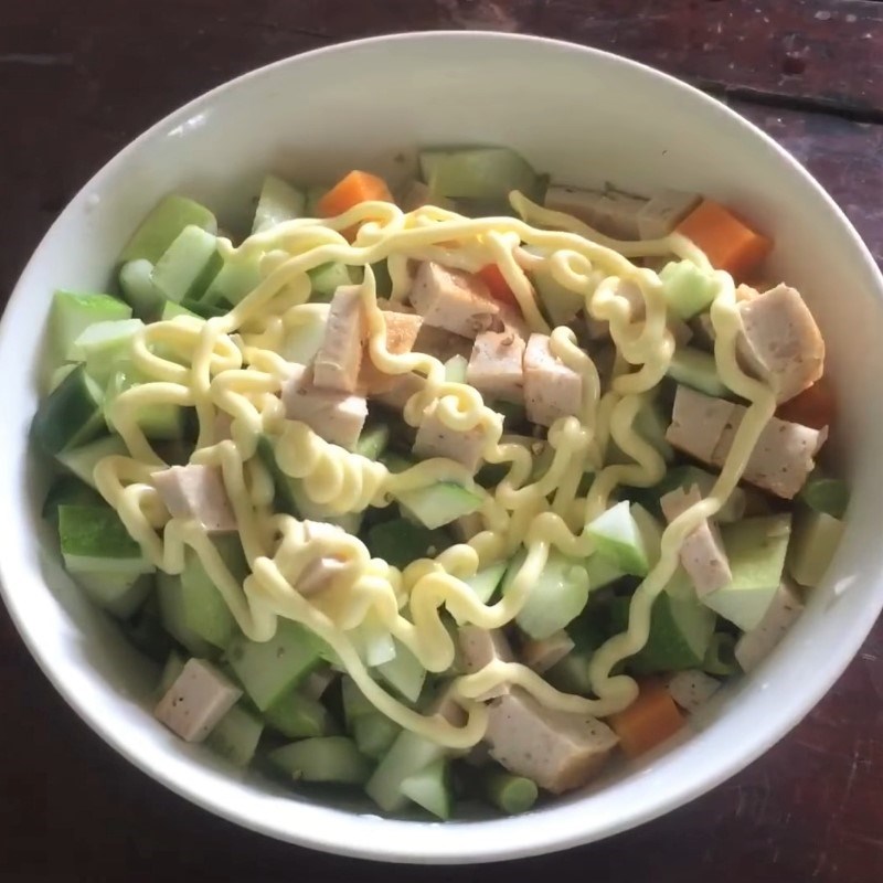Bước 3 Trộn salad Salad xà lách dưa chuột khoai tây