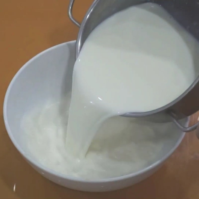Bước 3 Ủ sữa chua Sữa chua bằng sữa đặc và sữa bột