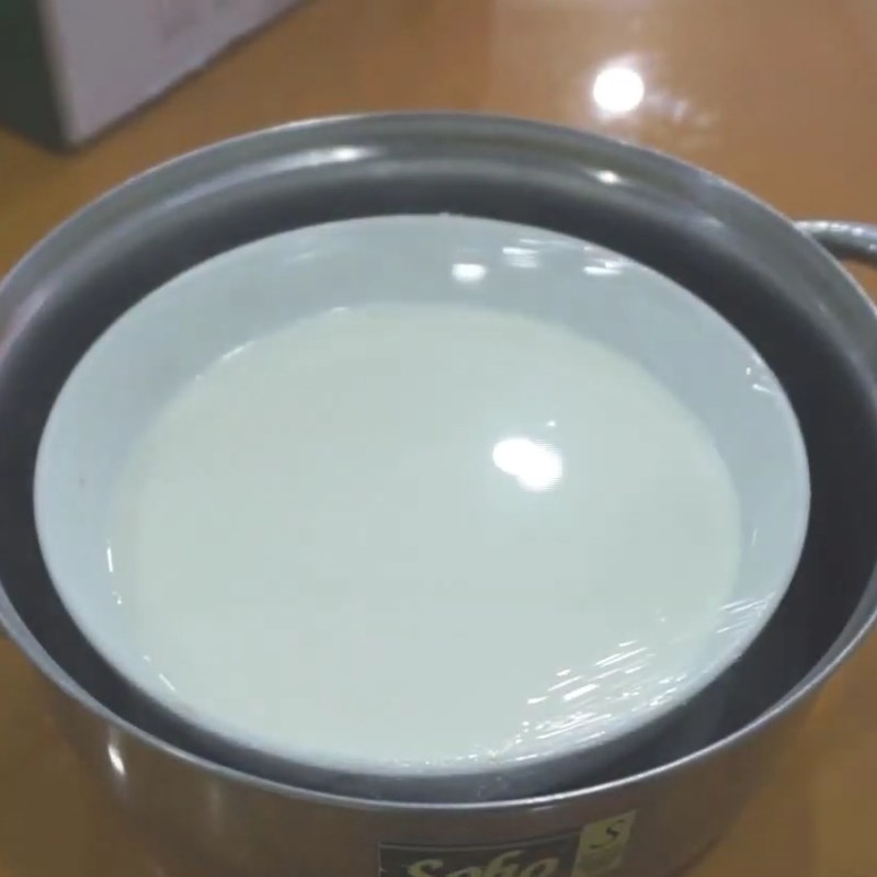 Bước 3 Ủ sữa chua Sữa chua bằng sữa đặc và sữa bột