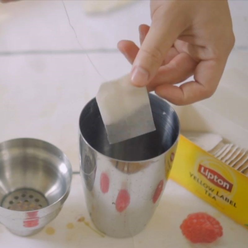 Bước 1 Ủ trà lipton Trà lipton sữa đá