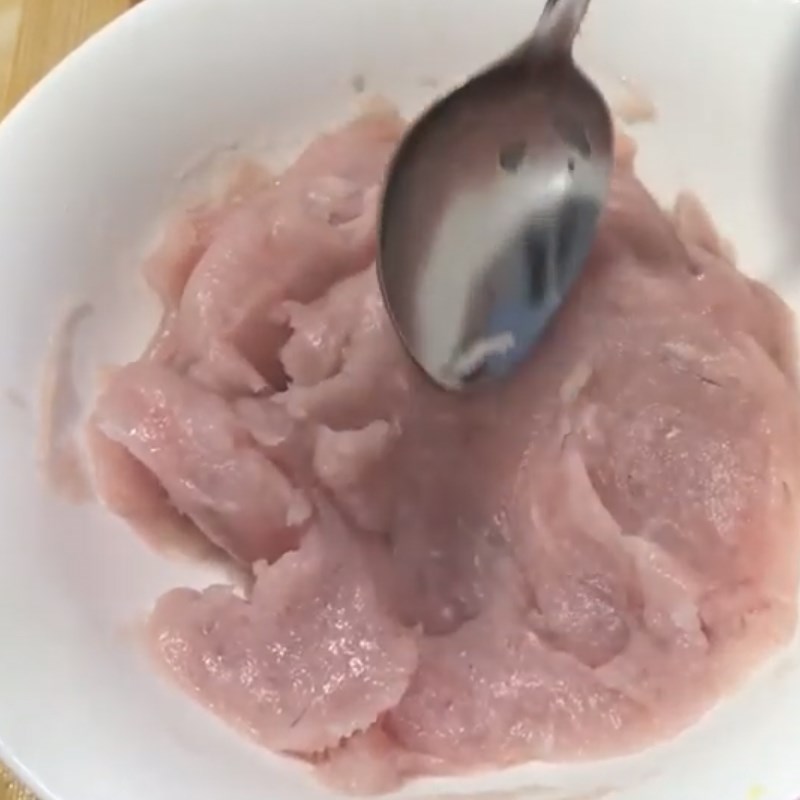 Bước 2 Ướp và trộn chả Chả cá hấp