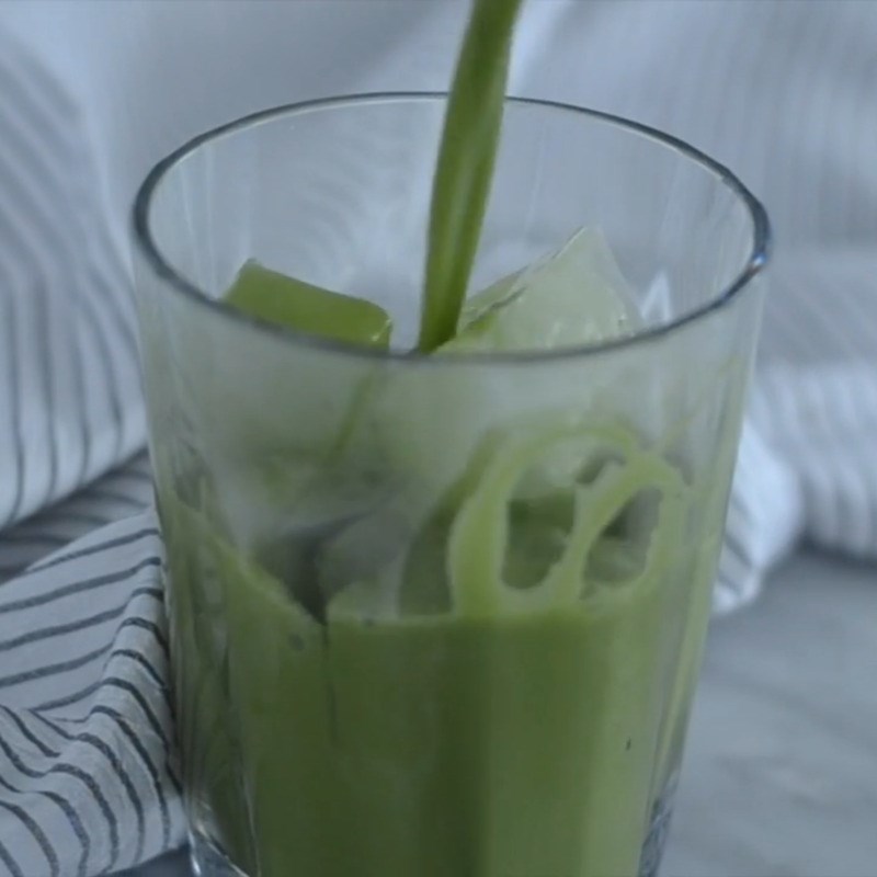 Bước 2 Xay matcha dừa Matcha dừa